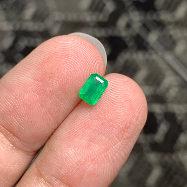 0.50 Carats Faceted Emerald Gemstone