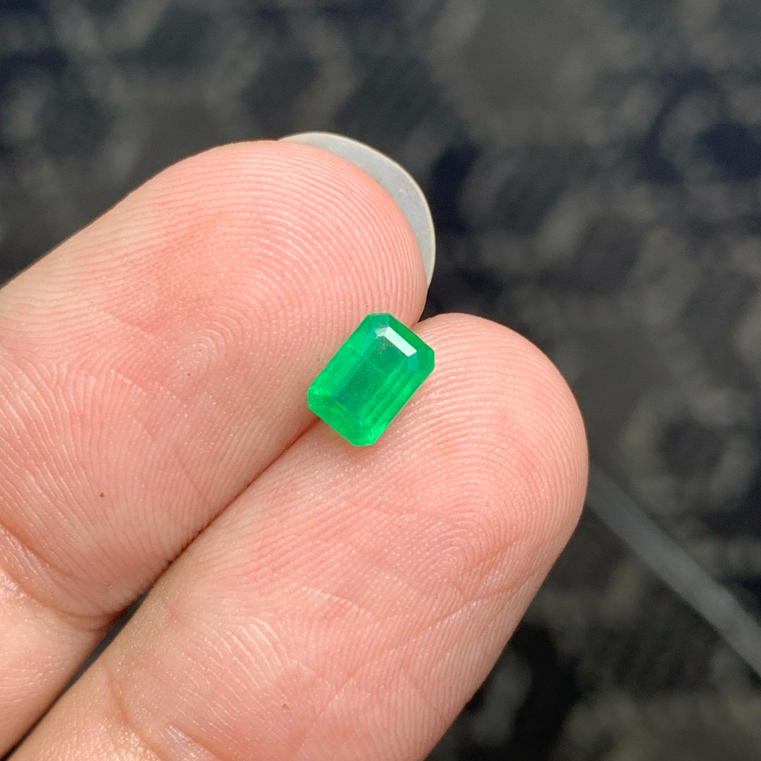 0.50 Carats Faceted Emerald Gemstone