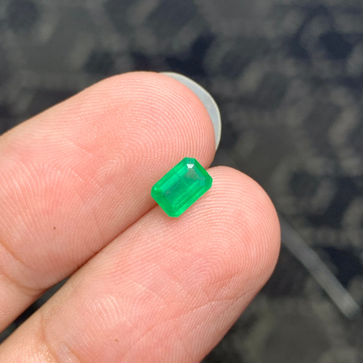 0.50 Carats Faceted Emerald Gemstone