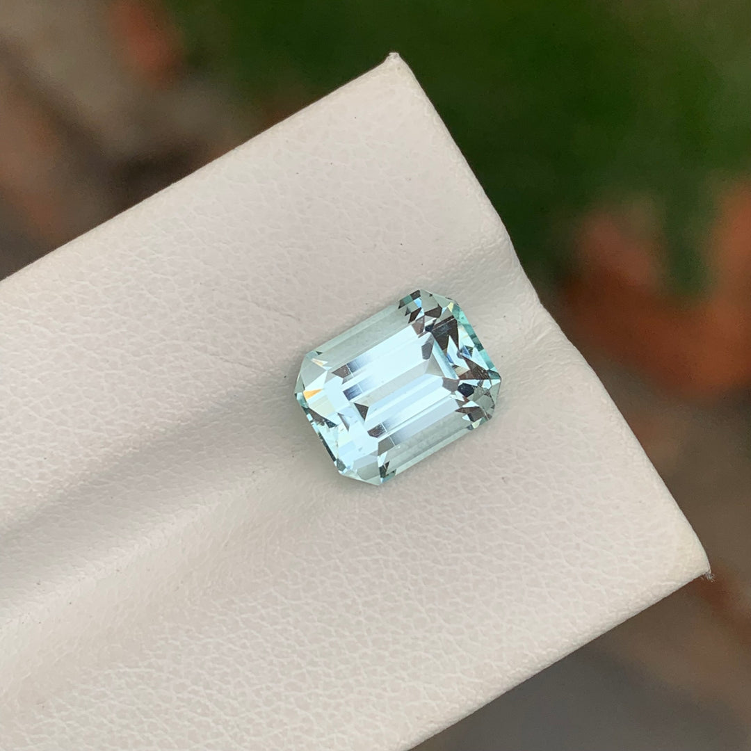 4.20 Carats Emerald Cut Loose Aquamarine