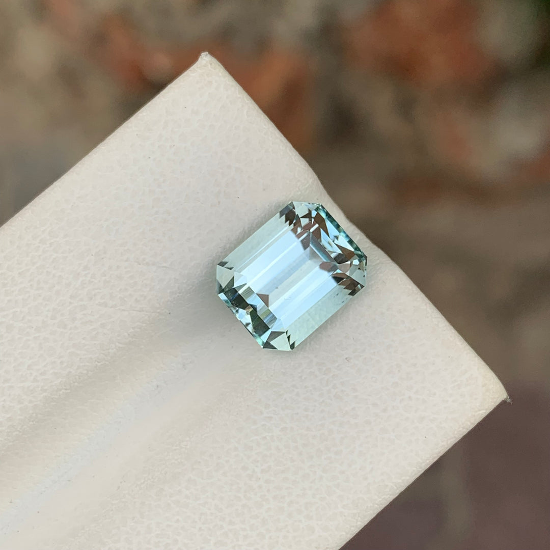 4.05 Carats Emerald Shape Loose Aquamarine