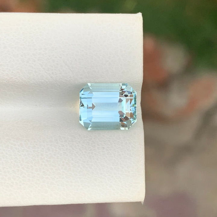 4.05 Carats Emerald Shape Loose Aquamarine