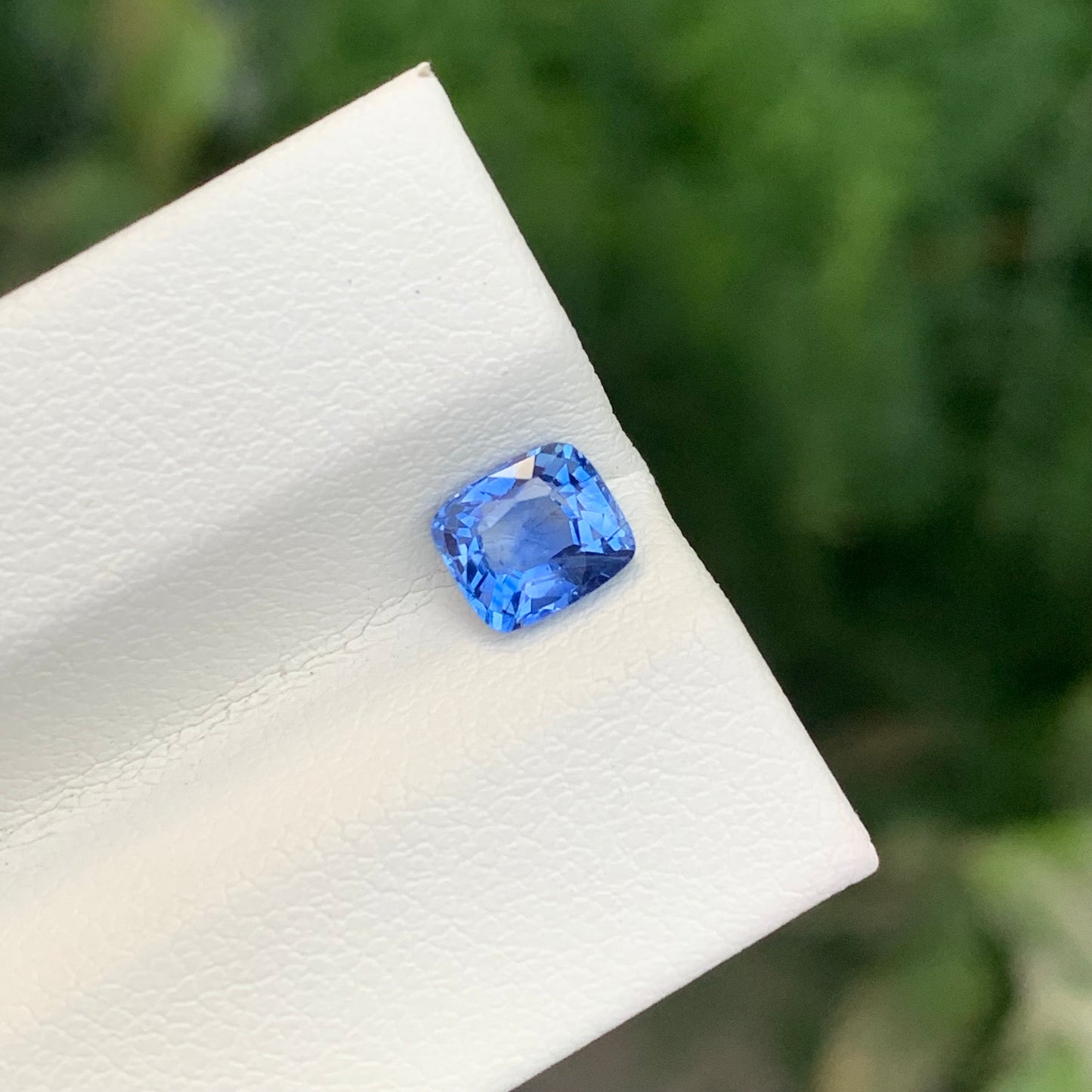 Exquisite 0.95 Carats Natural Cornflower Blue Sapphire Gemstone