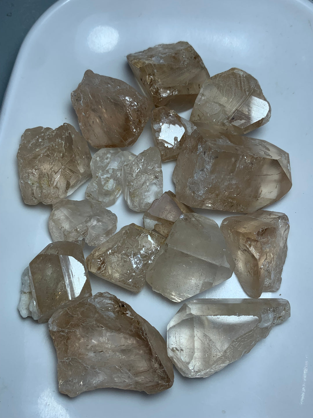 Spectacular 159.97 Grams Skardu Topaz Crystals