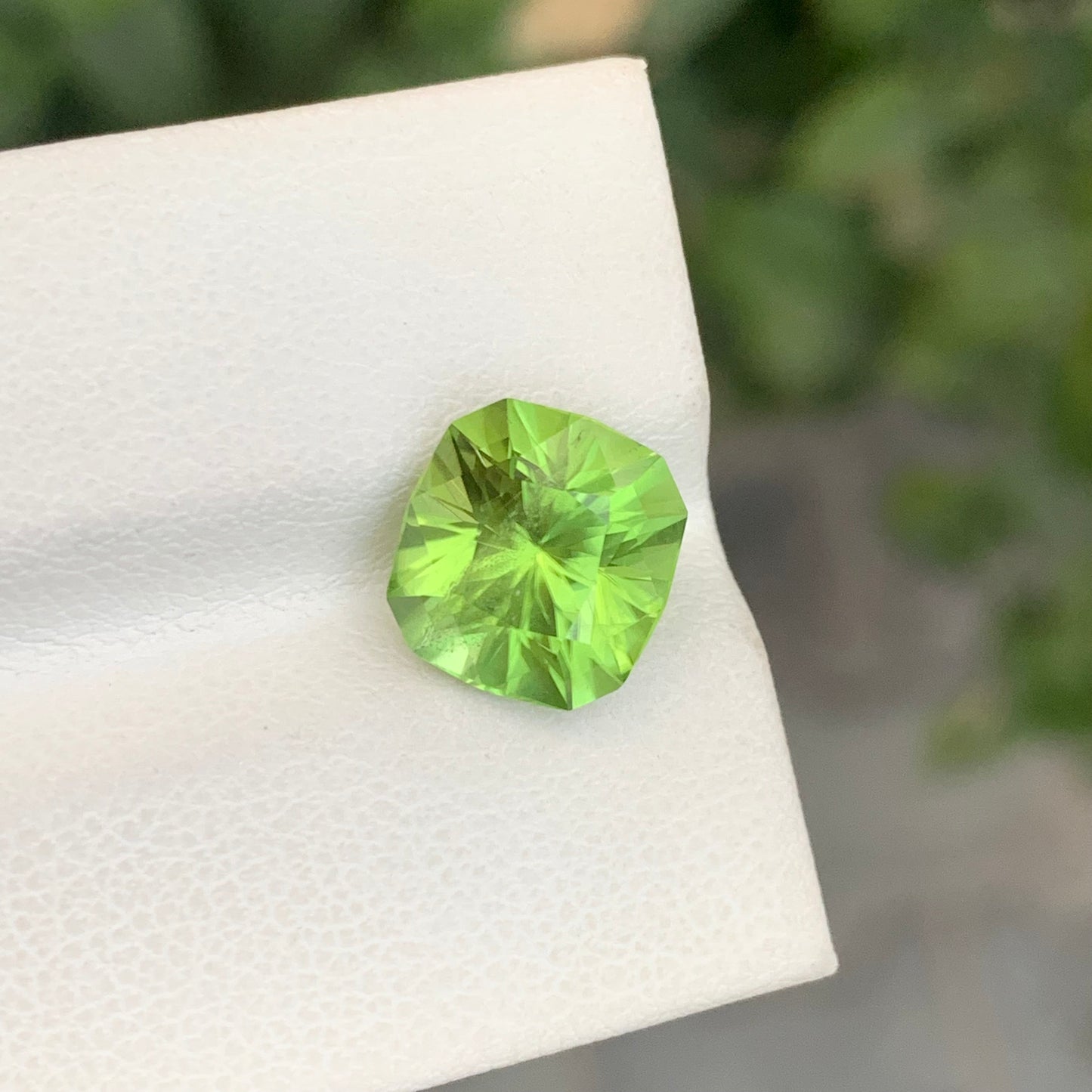 4.50 Carats Green Peridot Stone Fancy Cut Natural Pakistani Gemstone