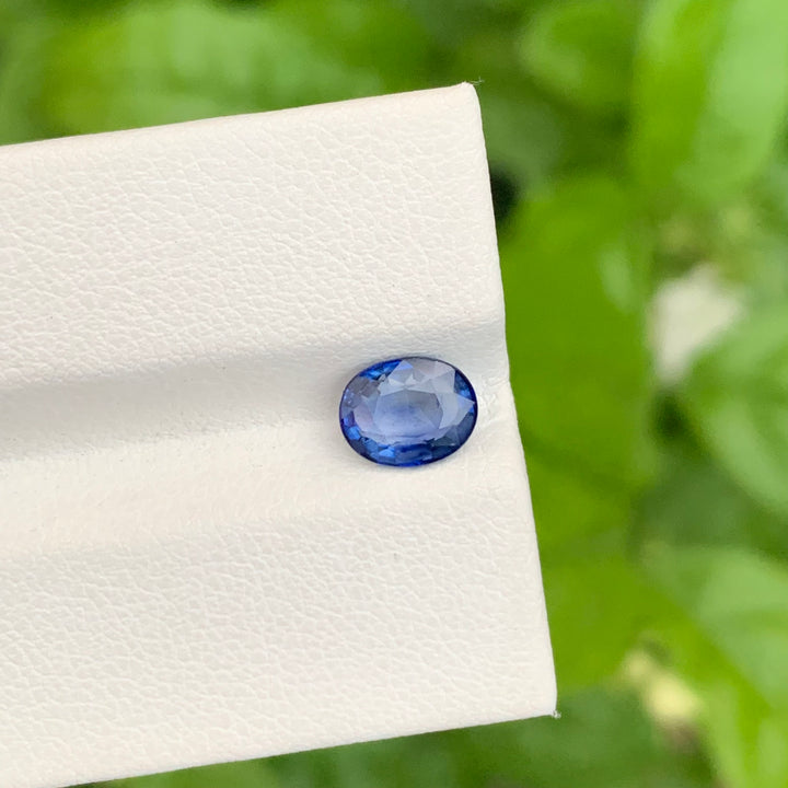 1.37 Carats Loose Cushion Cut Blue Sapphire