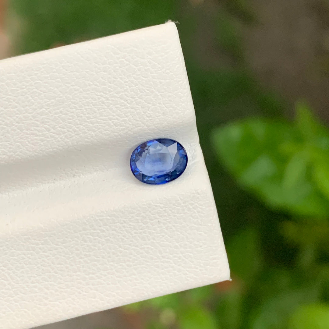 1.37 Carats Loose Cushion Cut Blue Sapphire