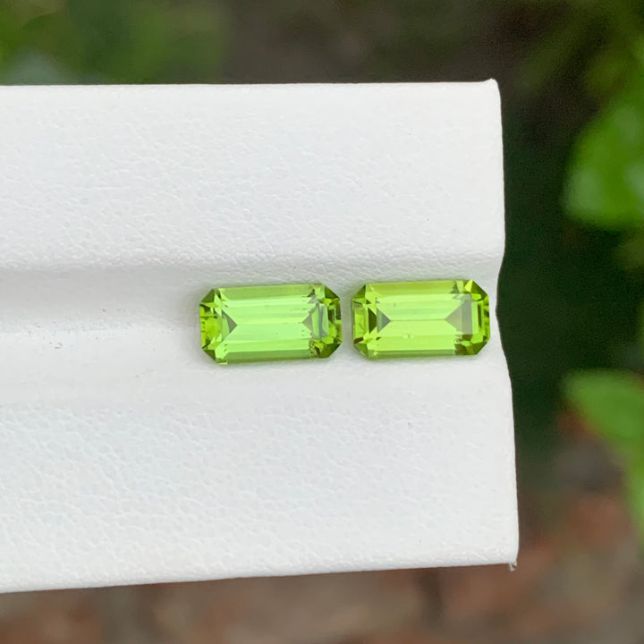 4.20 Carats Faceted Emerald Shape Apple Green Peridot Pair