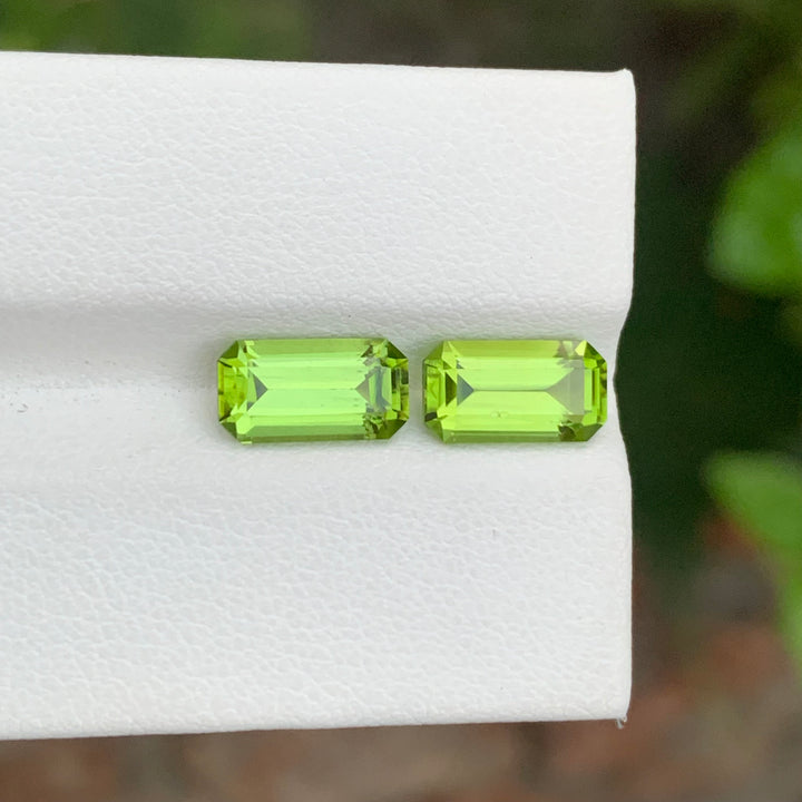 4.20 Carats Faceted Emerald Shape Apple Green Peridot Pair