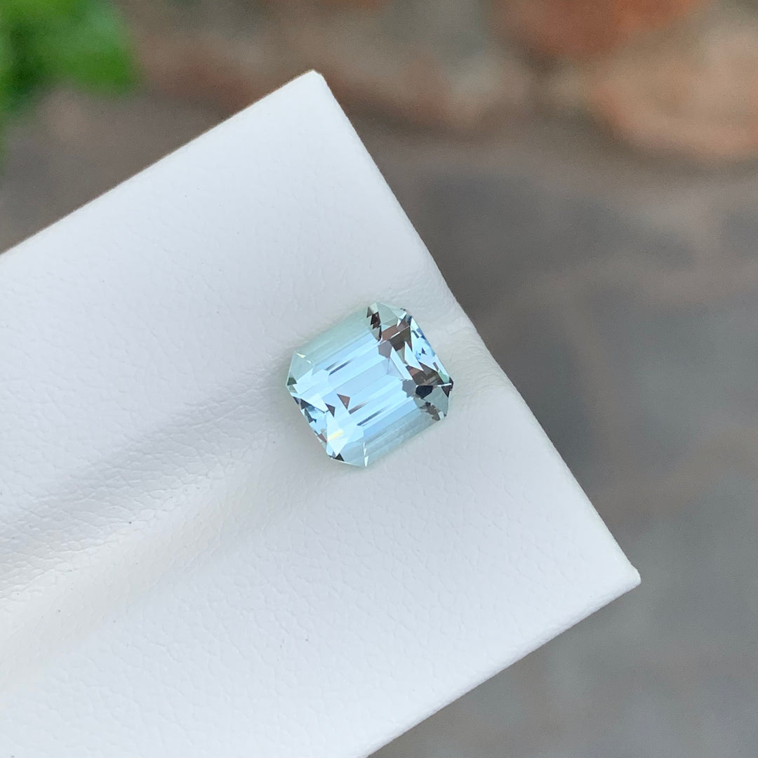 2.30 Carats Loose Aquamarine Emerald Cut