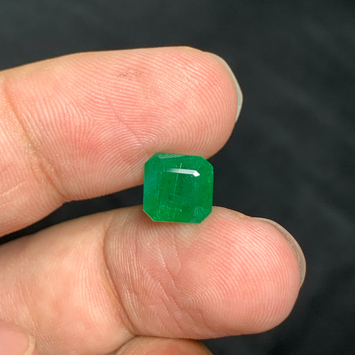 2.25 Carats Faceted Square Shape Emerald