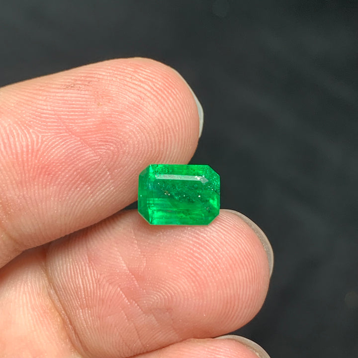 1.65 Carats Lovely Faceted Swat Emerald