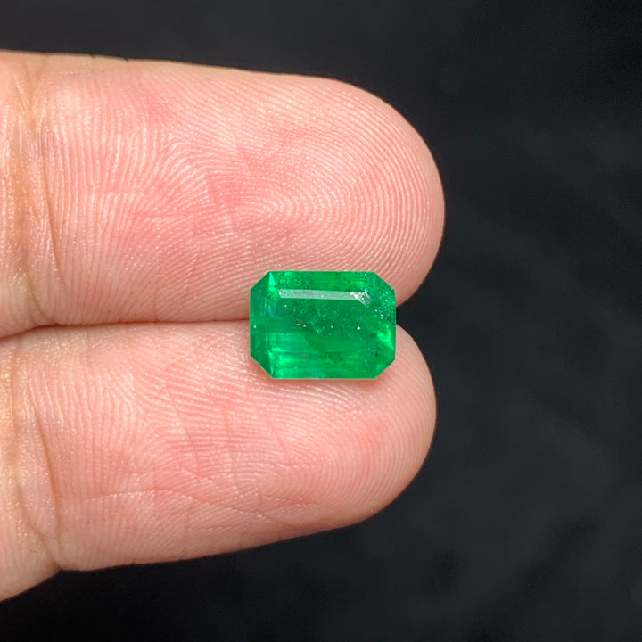 1.65 Carats Lovely Faceted Swat Emerald