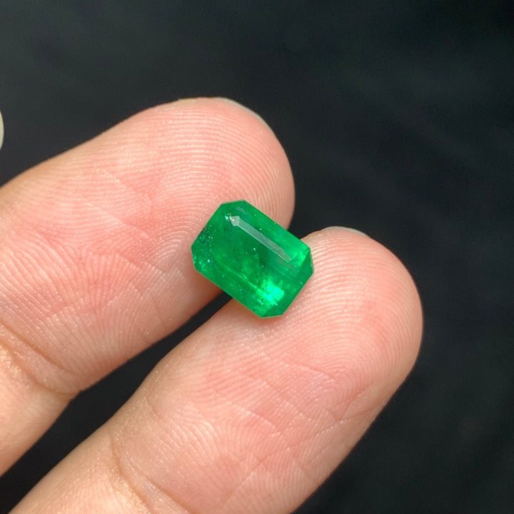 1.65 Carats Lovely Faceted Swat Emerald