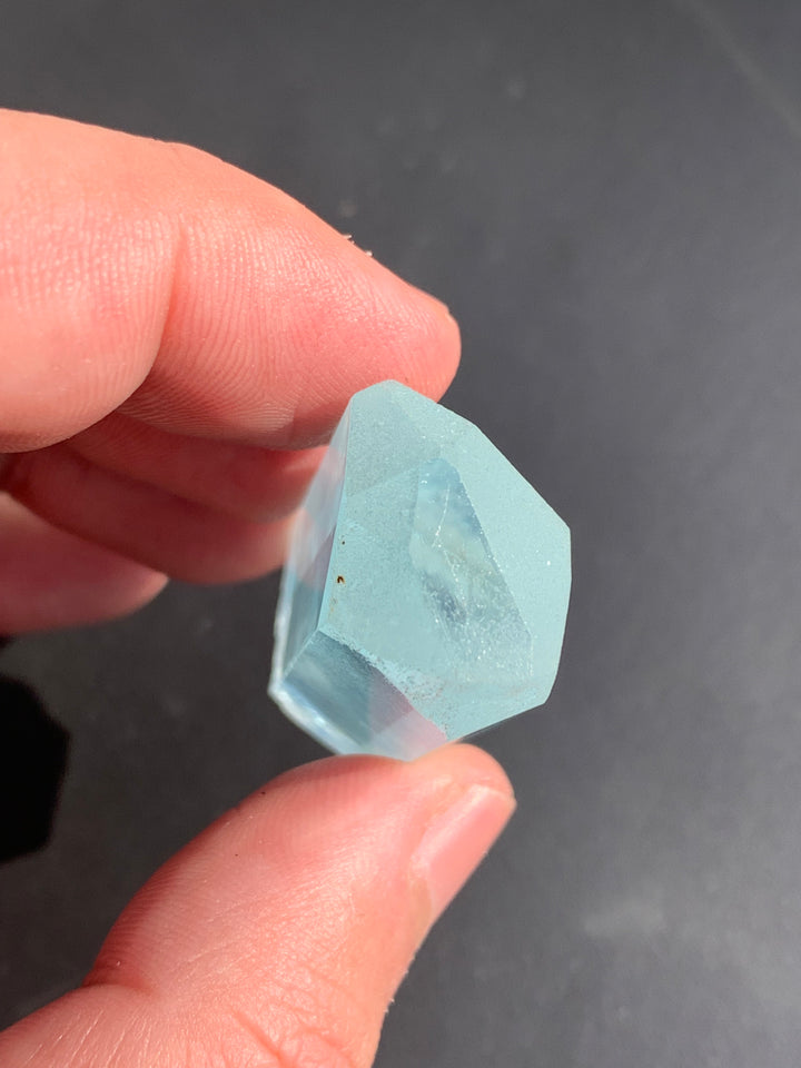 22.81 Grams Faceting Grade Aquamarine Piece