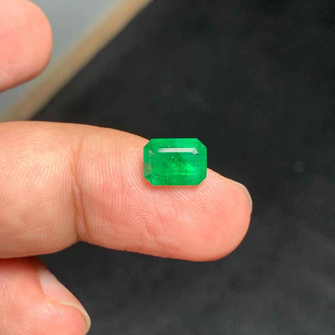 1.65 Carats Lovely Faceted Swat Emerald