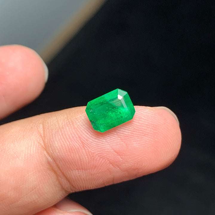 1.65 Carats Lovely Faceted Swat Emerald