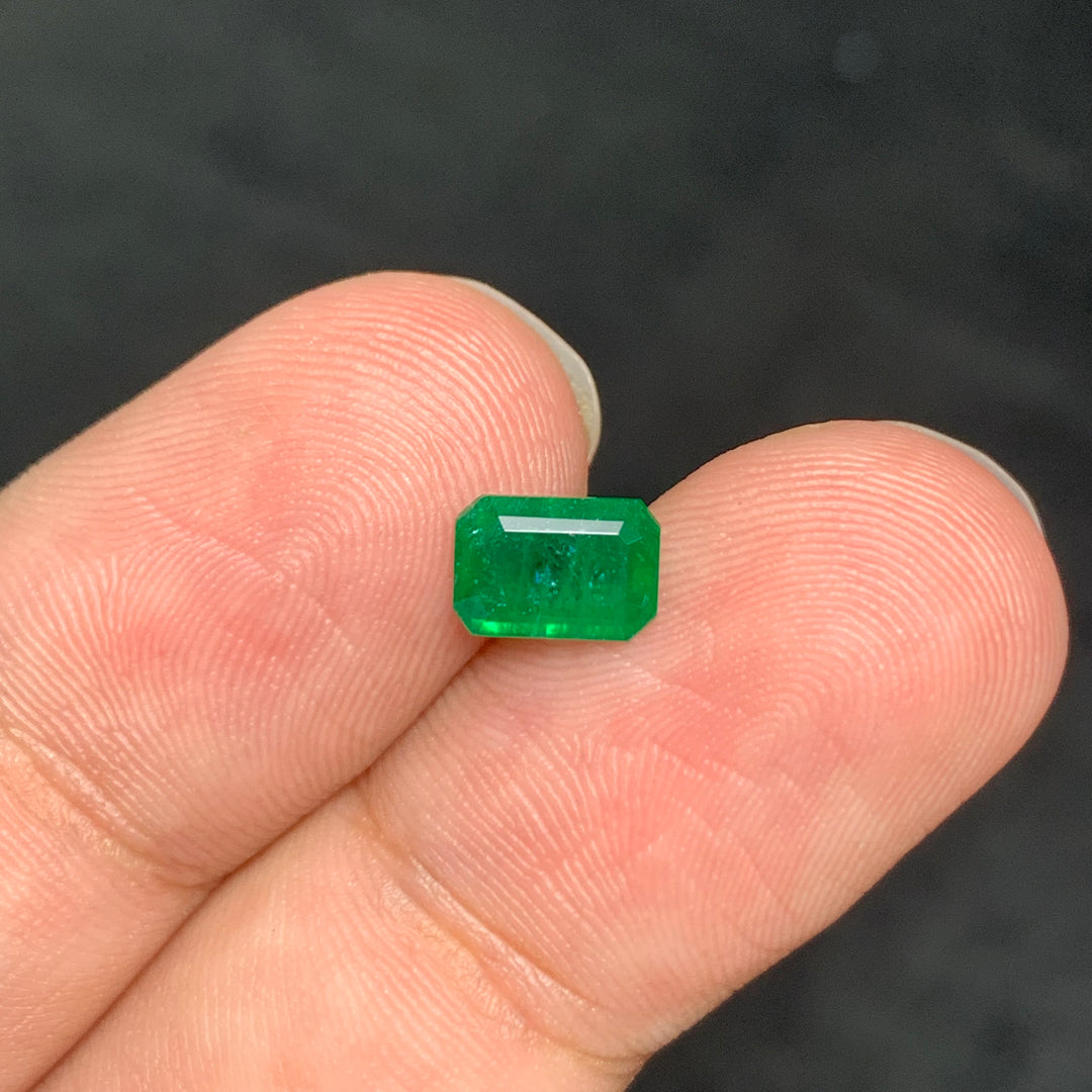 0.80 Carats Natural Faceted Swat Emerald Gemstone