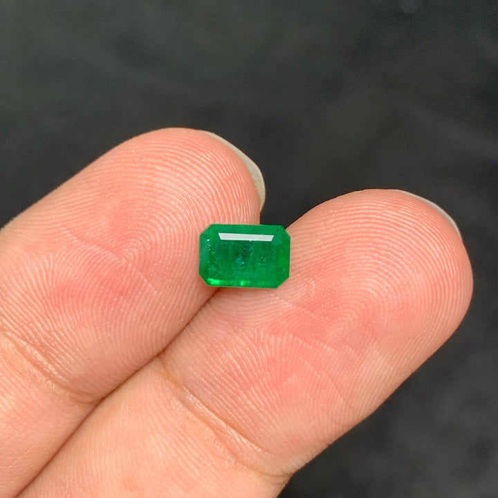 0.80 Carats Natural Faceted Swat Emerald Gemstone