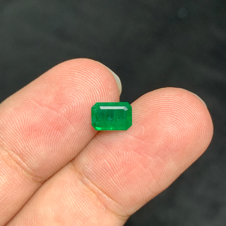 0.80 Carats Natural Faceted Swat Emerald Gemstone