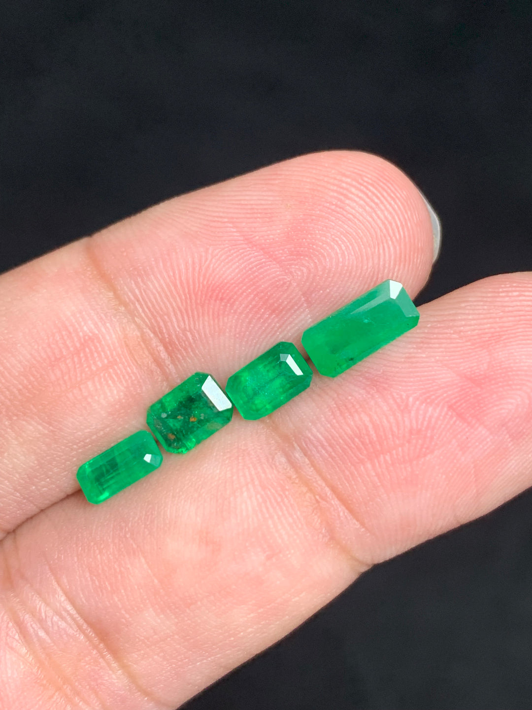 2.60 Carats Faceted Swat Emerald Lot