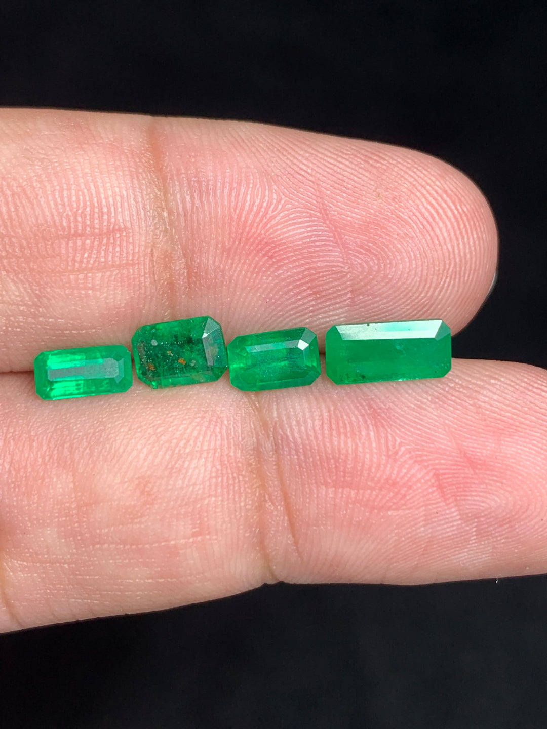 2.60 Carats Faceted Swat Emerald Lot