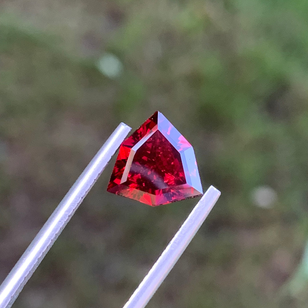 3.00 Carats Loose Rhodolite Garnet Shield Shape