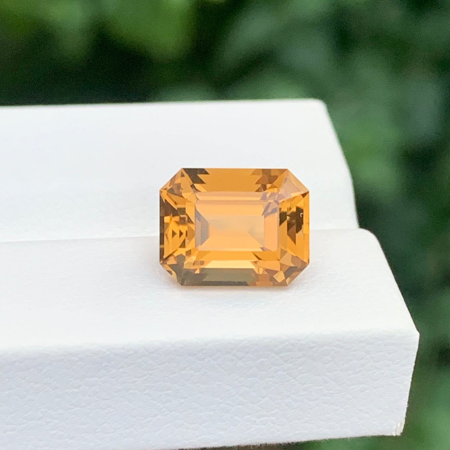 4.40 Carats Brownish Yellow Citrine Stone Emrald Cut Natural Brazilian Gemstone