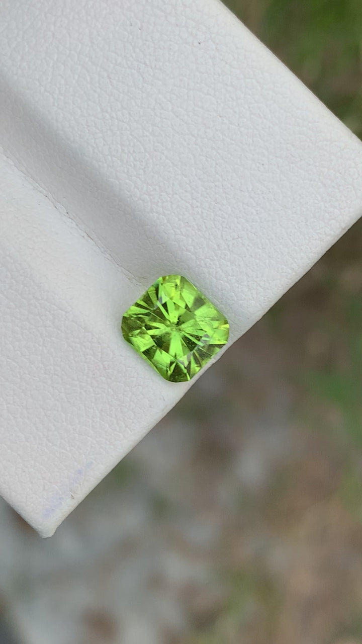 2.30 Carats Tremendous Natural Loose Fancy Cut Cushion Shape Apple Green Peridot