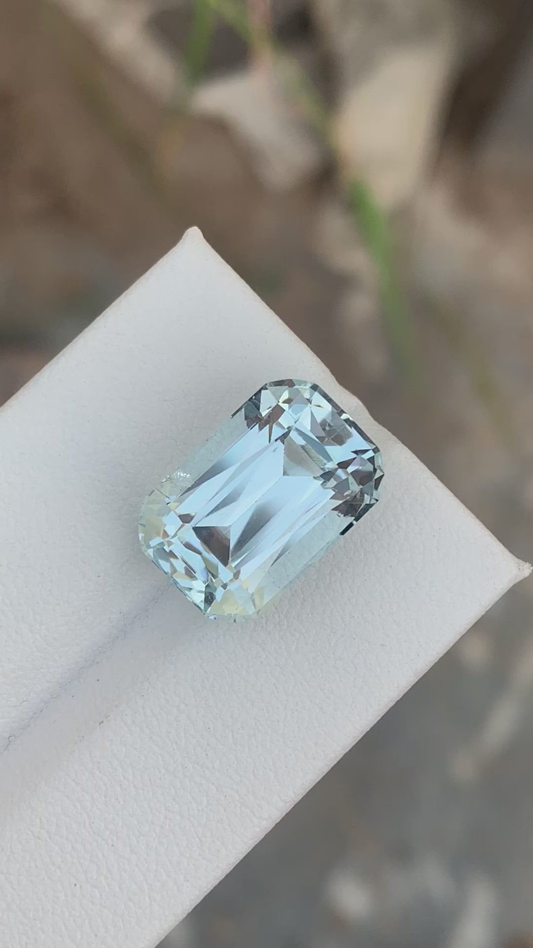 10.90 Carats Lovely Natural Loose Aquamarine