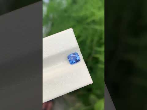 Exquisite 0.95 Carats Natural Cornflower Blue Sapphire Gemstone