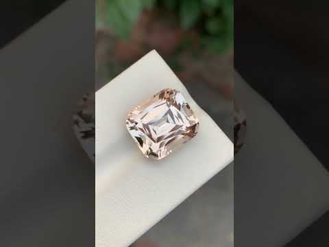 Shiney Gold Topaz 16.80 Carats Cushion Cut Natural Pakistani Gemstone